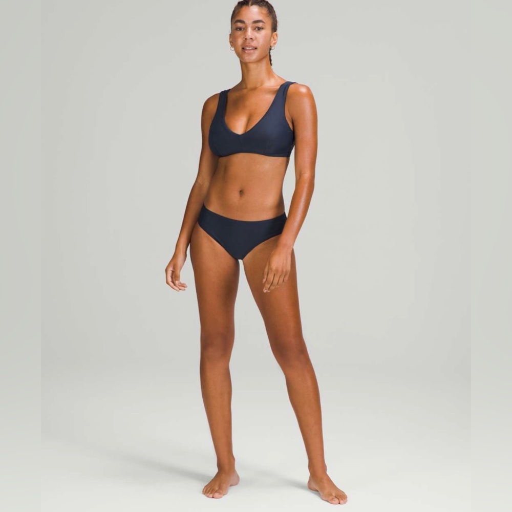 NWT Lululemon waterside V swim top c/d true navy
